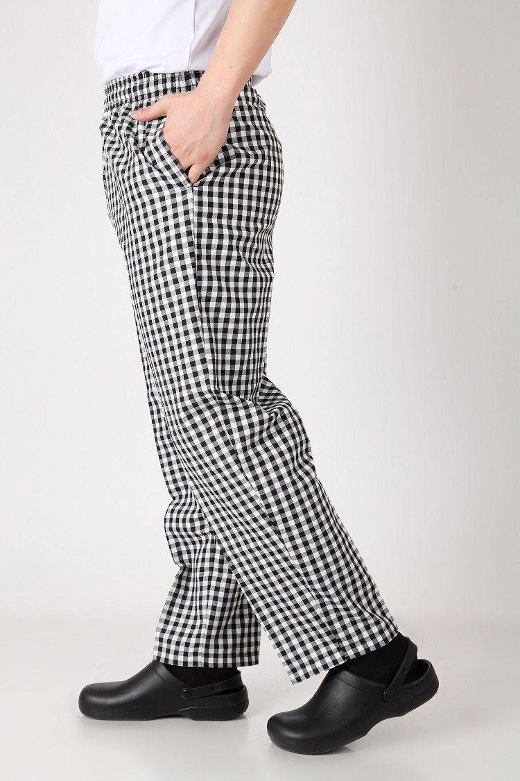 Elastico, coulisse o bottone: quale vita scegliere nei pantaloni da chef