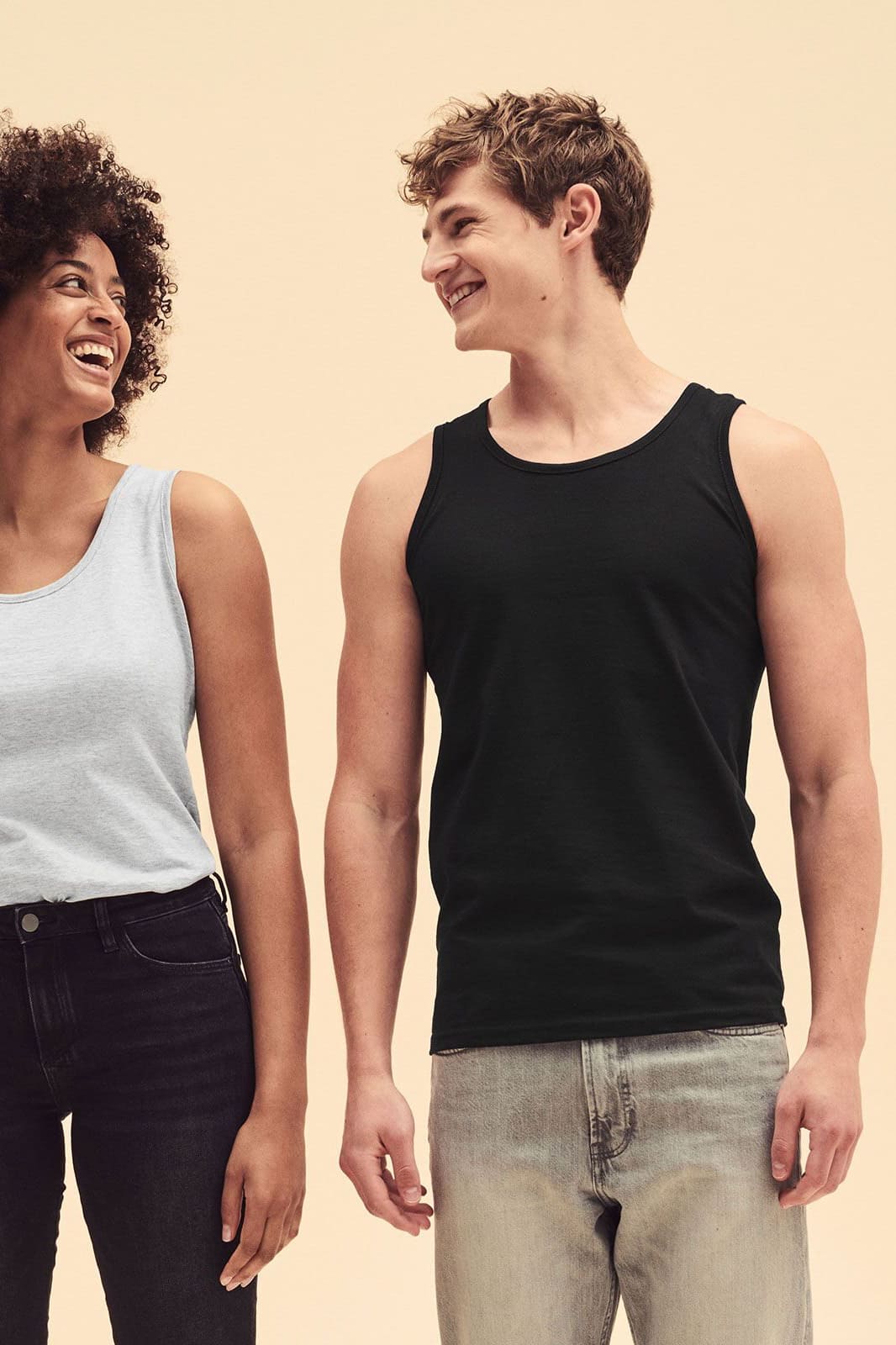 Canotta Fruit of the Loom Valueweight scollo a V 165 gr. - Westrose SRL - Abbigliamento da Lavoro Personalizzato