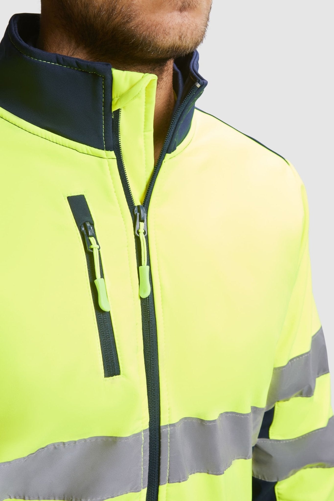 Giacca alta visibilità sostshell Roly Antares 320 gr - Westrose SRL - Abbigliamento da Lavoro Personalizzato