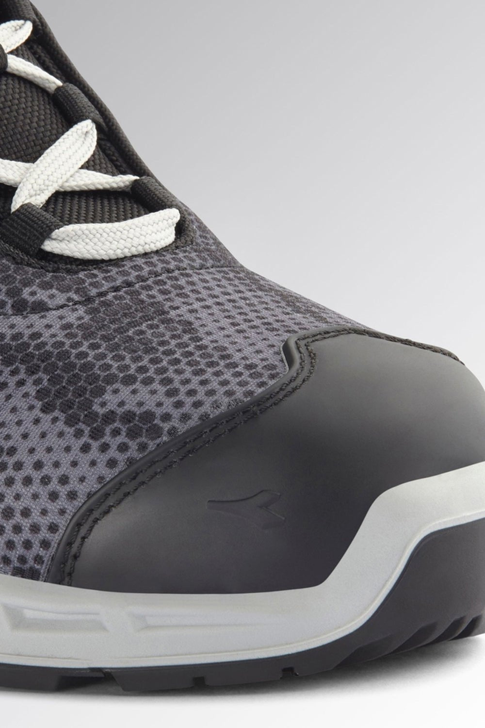 Scarpa antinfortunistica Diadora Shark Stable Imp Low S1PS FO SR SC ESD - Westrose SRL - Abbigliamento da Lavoro Personalizzato