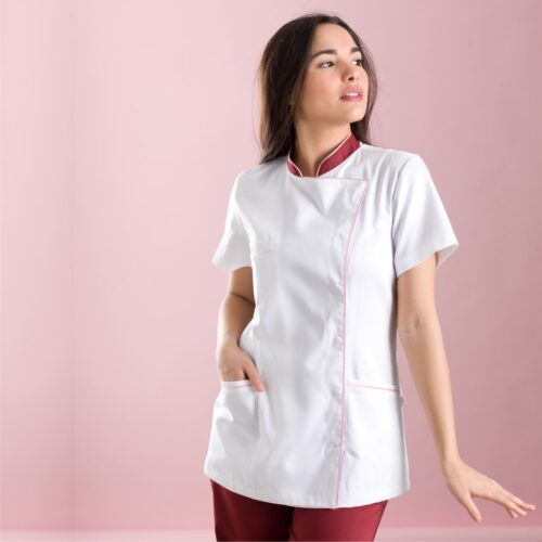 casacca estetista-simon-bianco-bordeaux-divisa-assistente-alla-poltrona