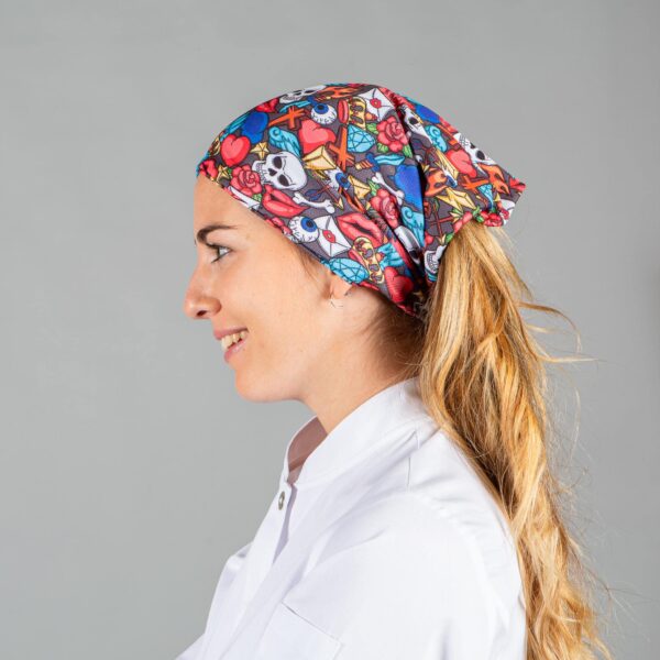 200100-4116-fascia-bandana-cucina-fantasia-teschi-rose-on-line-min