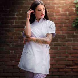 divise estetista economiche-Divise estetista eleganti-cies-bianco-divisa-kimono-elegante-estetista